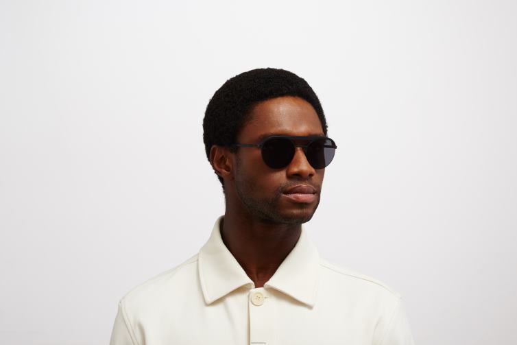 MYKITA ml01 Leica-Sonnenbrille Rahmen: mh6 pitch black/schwarz | Linse: Leica schwarz polarisiert J6D2259