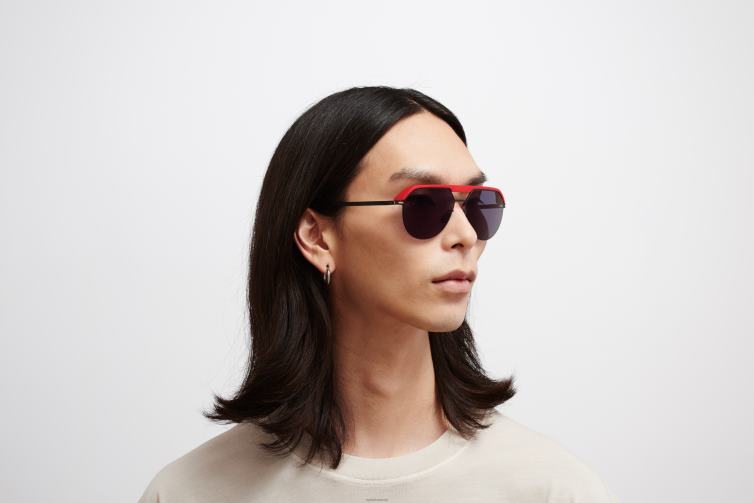 MYKITA ml02 Leica-Sonnenbrille Rahmen: MH55 Leica Rot/Schwarz | Linse: Leica Black Solid J6D2266