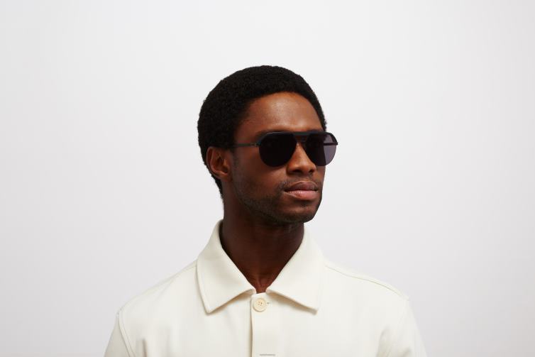 MYKITA ml02 Leica-Sonnenbrille Rahmen: mh6 pitch black/schwarz | Linse: Leica schwarz polarisiert J6D2263