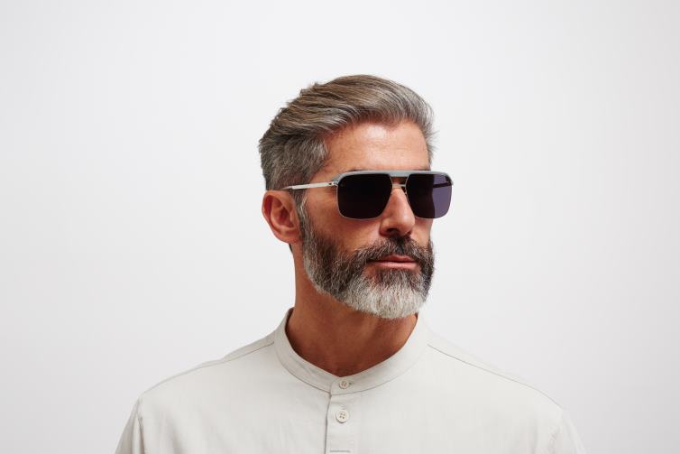 MYKITA ml03 Leica-Sonnenbrille Rahmen: MH53 Mausgrau/glänzendes Silber | Linse: Leica Black Solid J6D2267