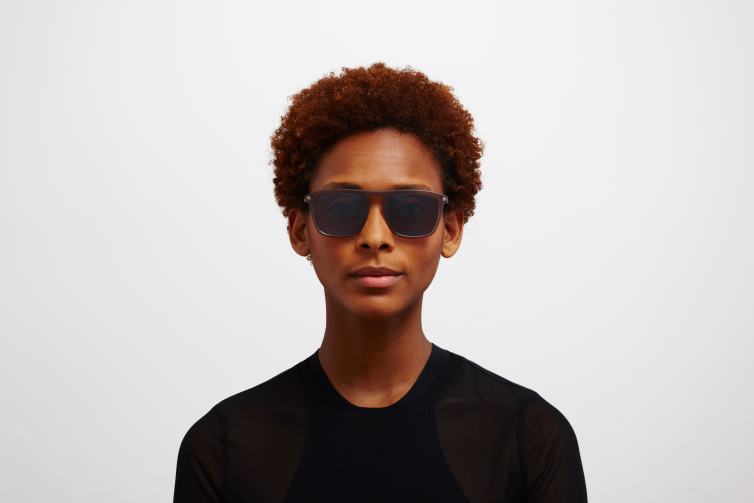 MYKITA Kallio Lite-Sonnenbrille Rahmen: C100 Mattrauch/Mattsilber|Gläser: Polarisiertes Pro-Hicon-Braun J6D22121