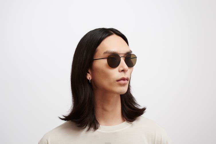 MYKITA julianisch Lite-Sonnenbrille Rahmen: Schwarz|Gläser: Raw Brown Solid J6D2230