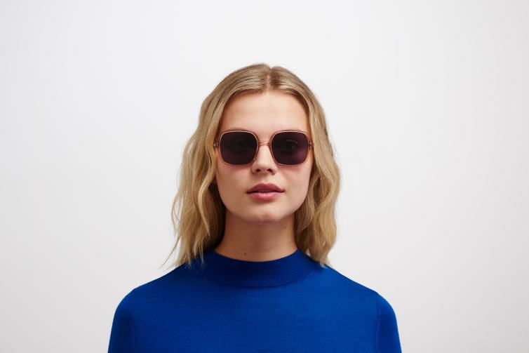 MYKITA saima Lite-Sonnenbrille Rahmen: C104 Melrose/Lila Bronze | Gläser: Cool Grey Solid J6D22125