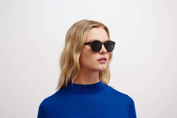 MYKITA Coleman Mylon-Sonnenbrille Rahmen: MD22 Ebenholzbraun | Gläser: grün massiv J6D22227