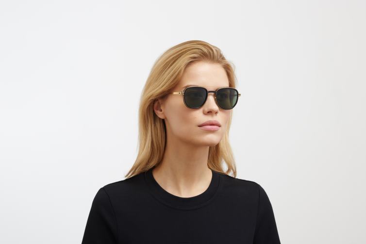 MYKITA Erle Mylon-Sonnenbrille Rahmen: MH7 Pitch Black/Glanzgold|Gläser: Polarized Pro Green 15 J6D2246