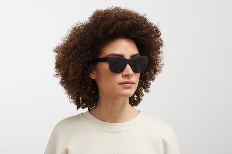 MYKITA Tau Mylon-Sonnenbrille Rahmen: MD1 Pechschwarz | Gläser: dunkelgrau einfarbig J6D22138