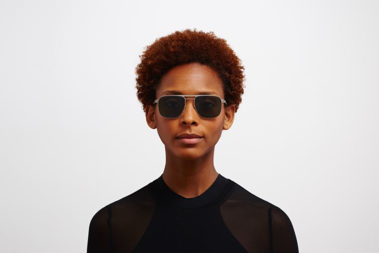 MYKITA Eli Nr. 1 Sonnenbrille Rahmen: mattsilber/schwarz|Gläser: polarisiert pro grün J6D2217