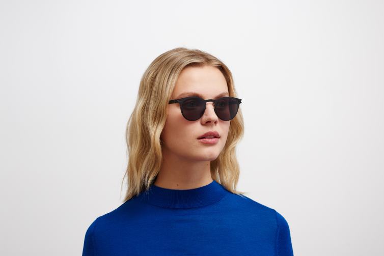 MYKITA Riley Nr. 1 Sonnenbrille Rahmen: Schwarz | Gläser: Polarisiert Pro Hi-Con Grau J6D22192
