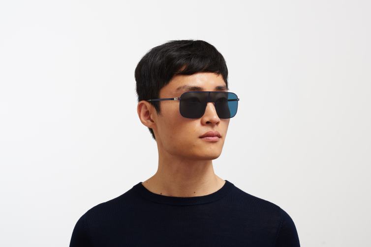 MYKITA studio12.2 Studio-Sonnenbrille Rahmen: Dark Royal|Gläser: Mitternachtsblau J6D2242