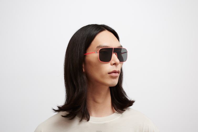 MYKITA studio12.2 Studio-Sonnenbrille Rahmen: Neonrot | Gläser: dunkelgrauer Vollschirm J6D2238