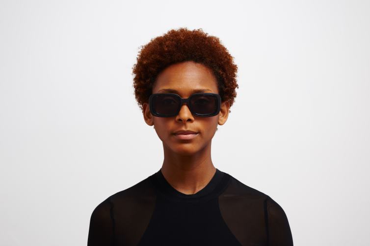 MYKITA studio13.1 Studio-Sonnenbrille Rahmen: MA1 Pitch Black/Black Havana | Gläser: Cool Grey Solid J6D22131